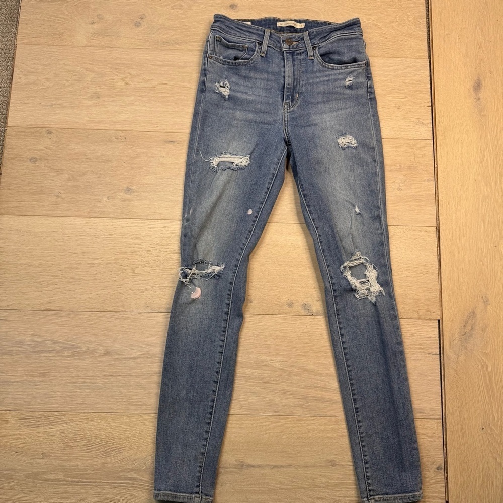 Levi’s 721 High Rise Jeans